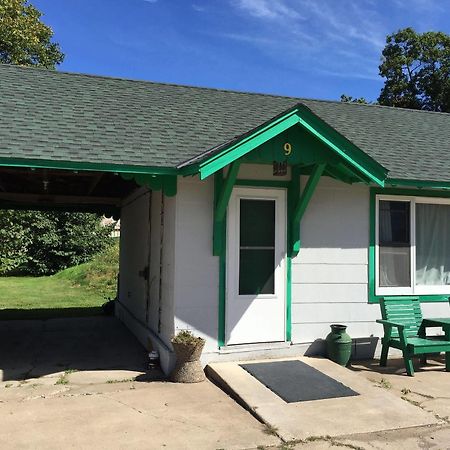 Twin Pines Resort Garrison Екстериор снимка