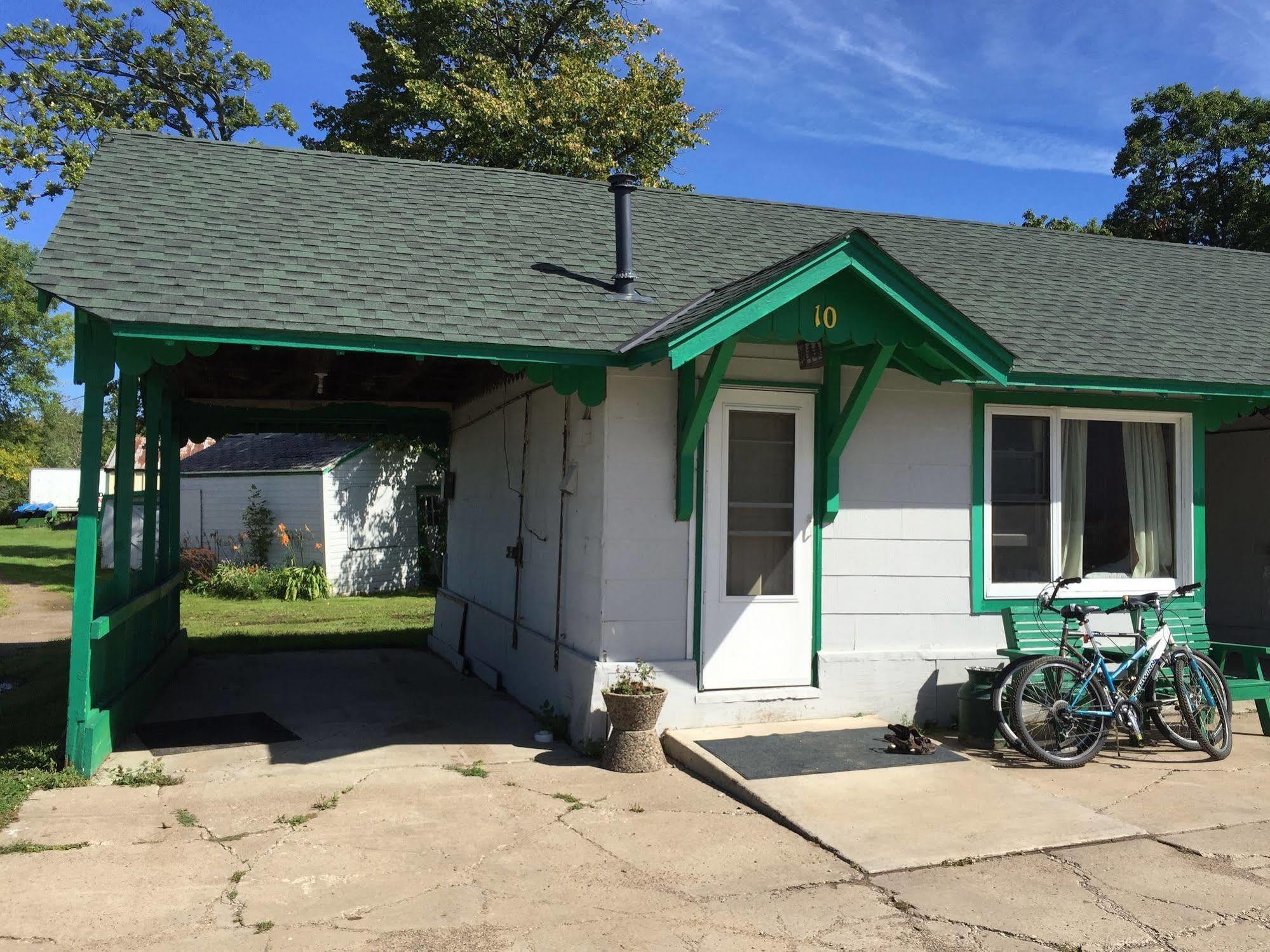 Twin Pines Resort Garrison Екстериор снимка