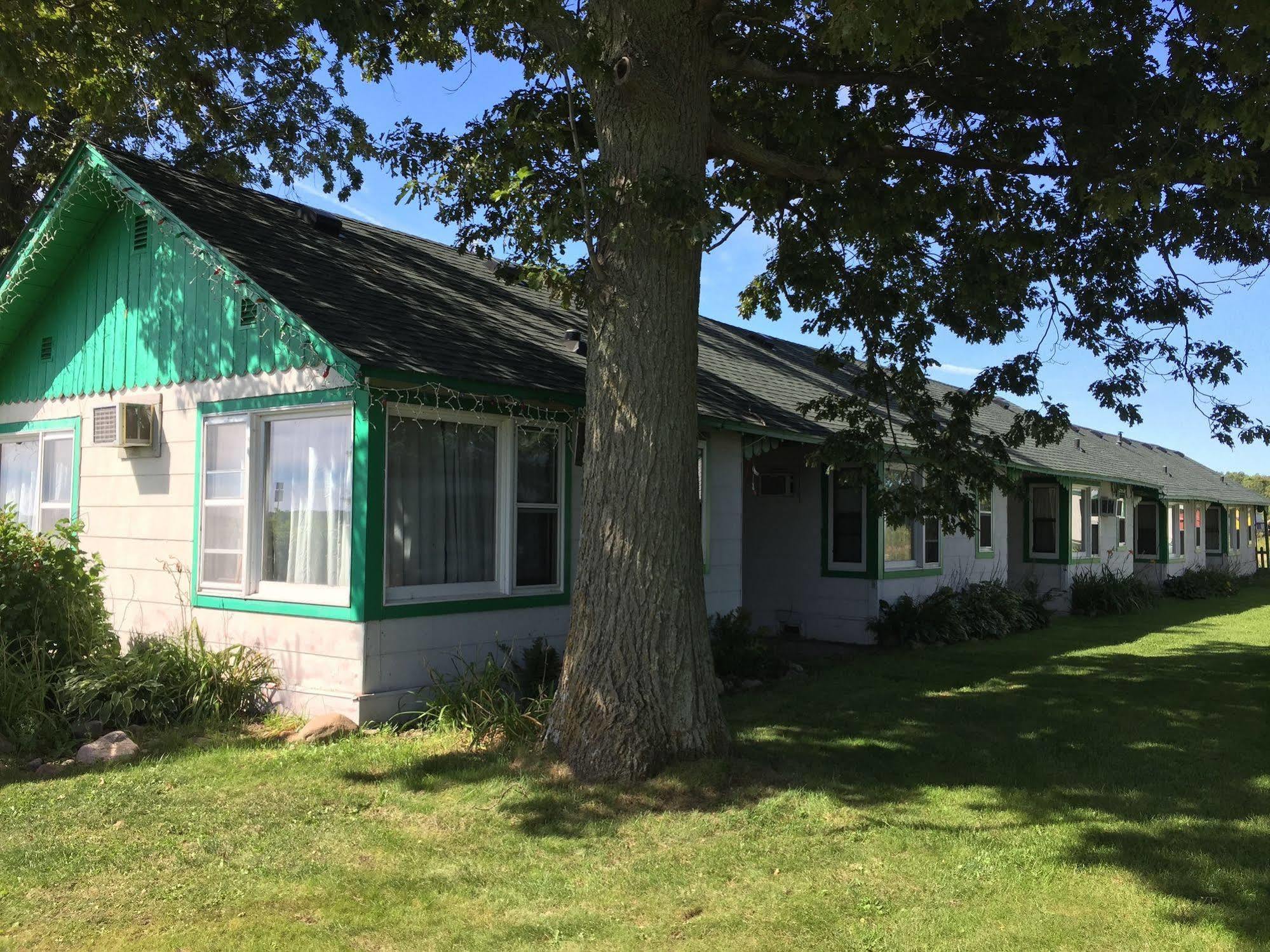 Twin Pines Resort Garrison Екстериор снимка