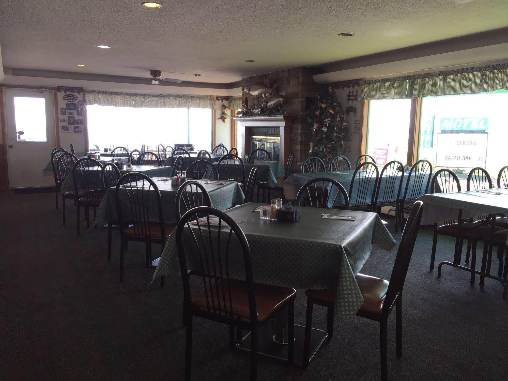 Twin Pines Resort Garrison Екстериор снимка