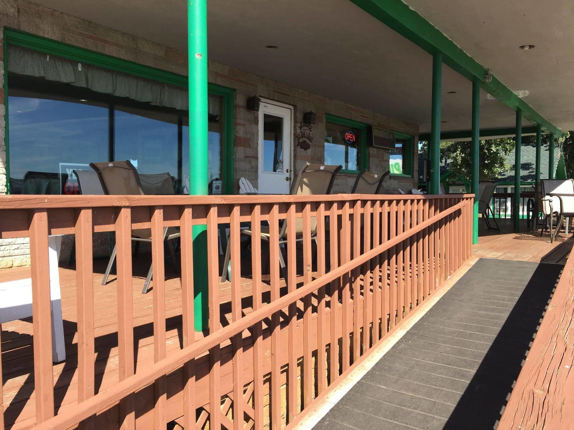 Twin Pines Resort Garrison Екстериор снимка